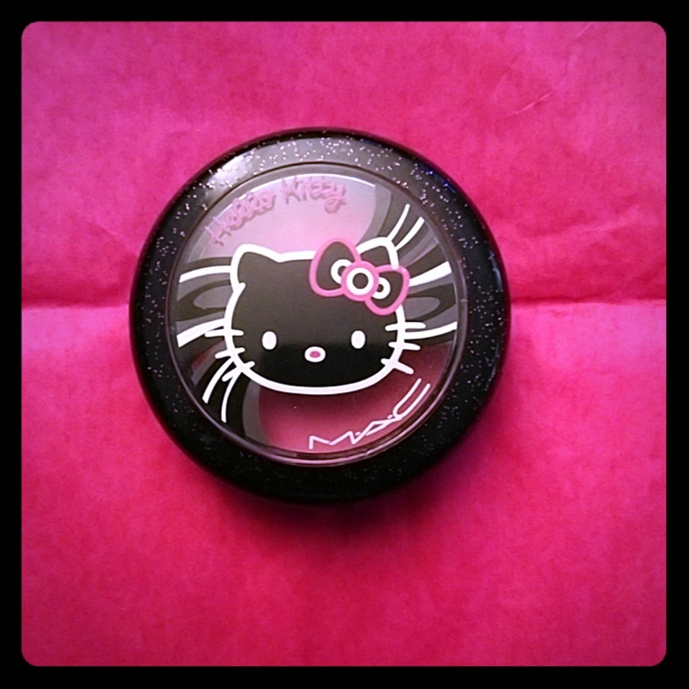 Mac - Hello Kitty Blush Tippy
